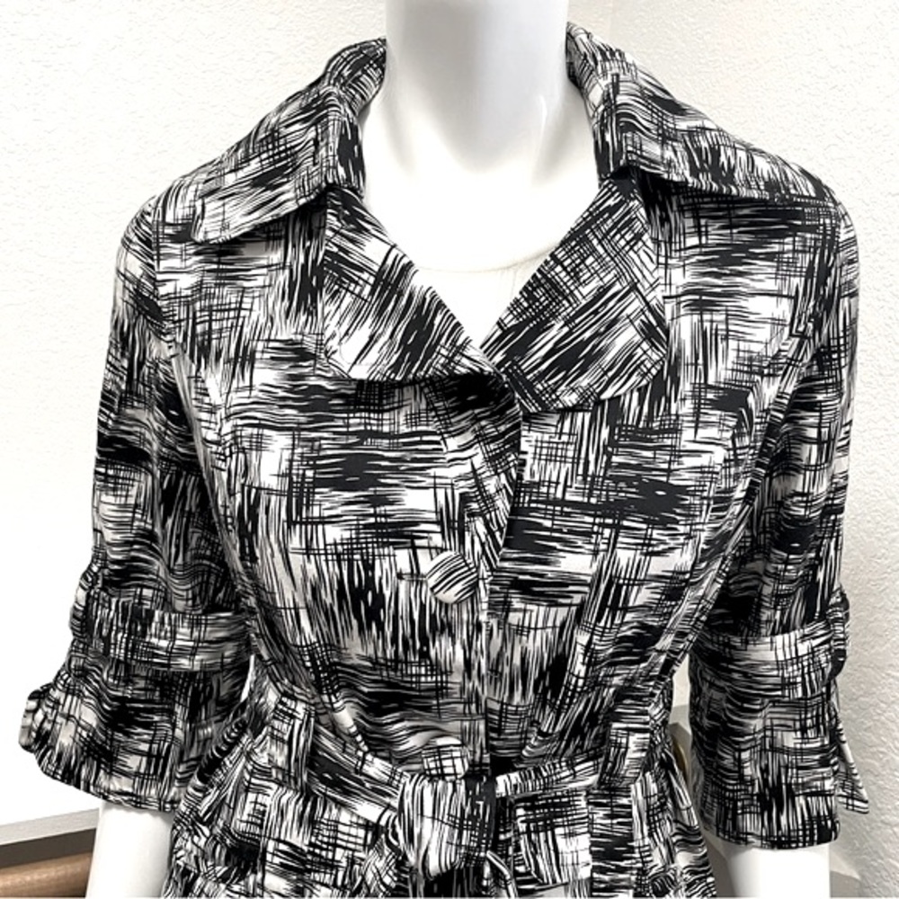 Luii Crosshatch Pattern Belted Blazer Jacket Sz M - image 3